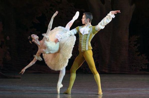 LEONID SARAFANOV AND OLESYA NOVIKOVA  LEONID SARAFANOV AND OLESYA NOVIKOVA