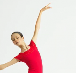 Claudia Santamaria Soriano - student of VASI Alicante 2021, by Carlos Quezada Claudia Santamaria Soriano - student of VASI Alicante 2021, by Carlos Quezada