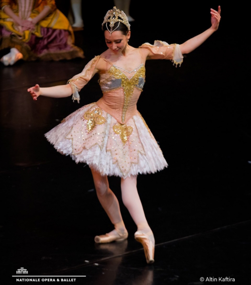 Anna Ol  - Bailarina Principal. Photo by Altin Kaftira