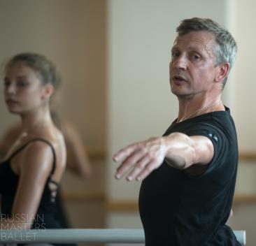 Dmitriy Shevtsov - Profesora de ballet Dmitriy Shevtsov - Profesora de ballet