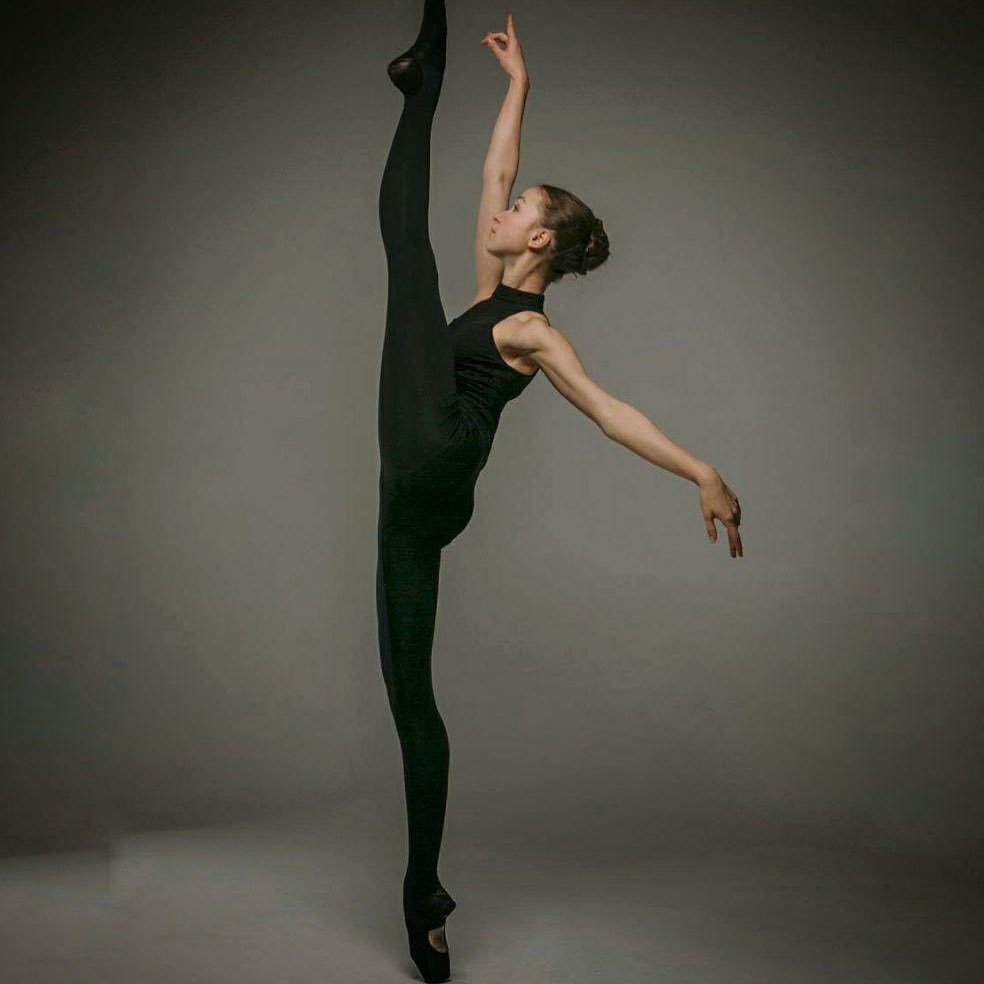 ALISA GARKAVENKO ALISA GARKAVENKO