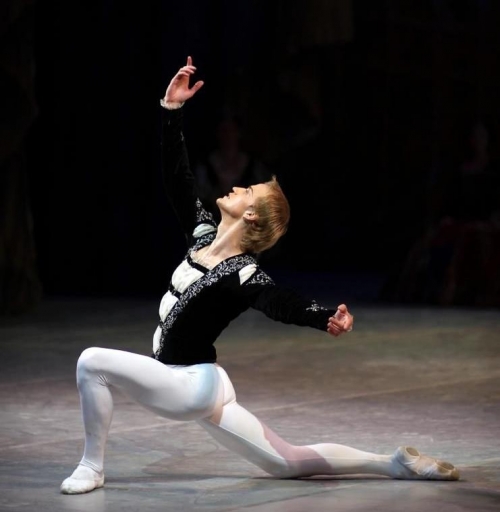 Denis Matvyenko - bailarín de ballet Denis Matvyenko - bailarín de ballet