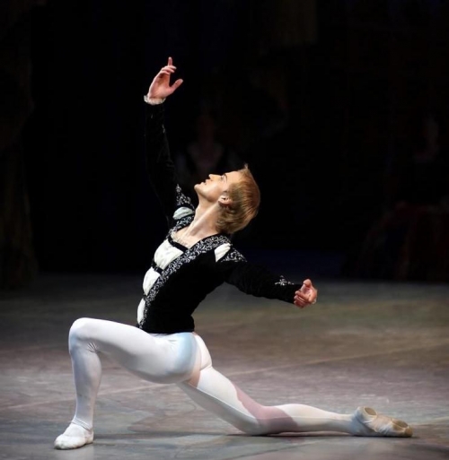 Denis Matvienko - Ballet Artist Denis Matvienko - Ballet Artist