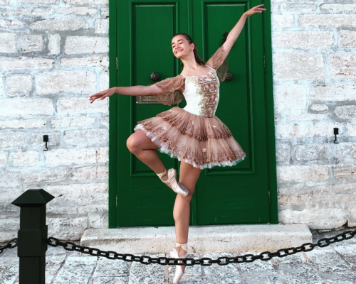 Veselina Ilieva (RMB student) - @veselinailieva_official Veselina Ilieva (RMB student) - @veselinailieva_official