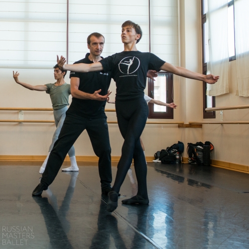 Andrey Ermolenkov - Actualmente profesor de danza clásica Andrey Ermolenkov - Actualmente profesor de danza clásica