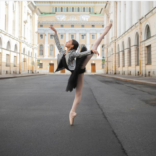VAGANOVA ACADEMY ONLINE INTENSIVES VAGANOVA ACADEMY ONLINE INTENSIVES